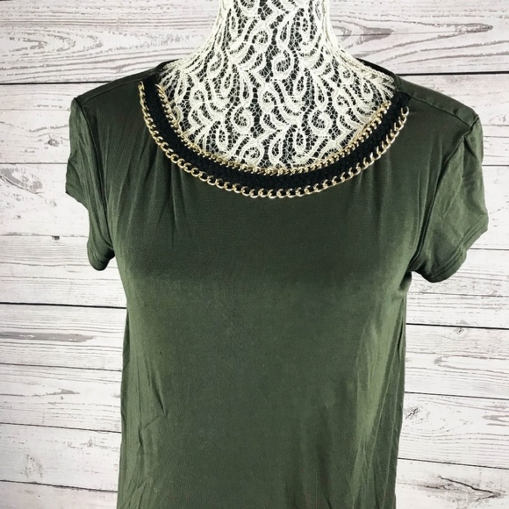 RW & Co Braided Chain Collar Olive Tee